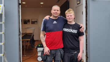 Skipt um öryggishurð